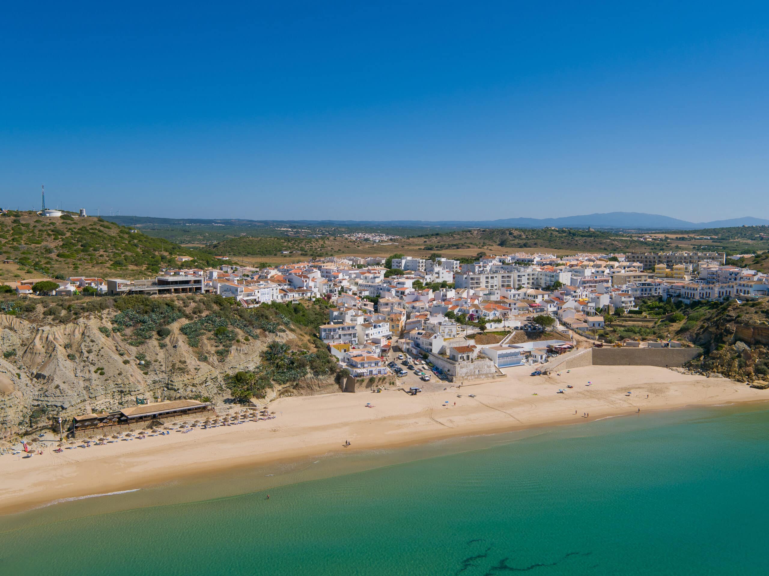Algarve village without water after beer cans tossed into reservoir