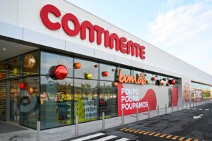 Continente supermarket opens in Parchal