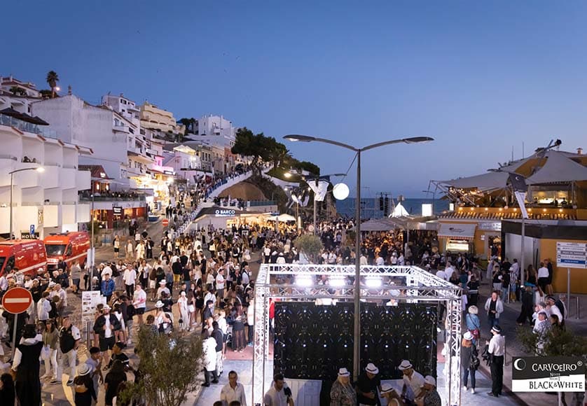 Carvoeiro B&W Party (1)