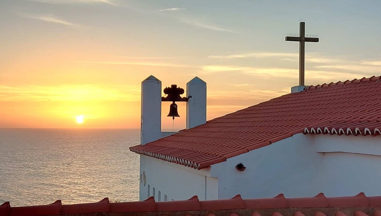 Autumn sunset from Carvoeiro Chapel - Photo: Inês Lopes/Open Media Group