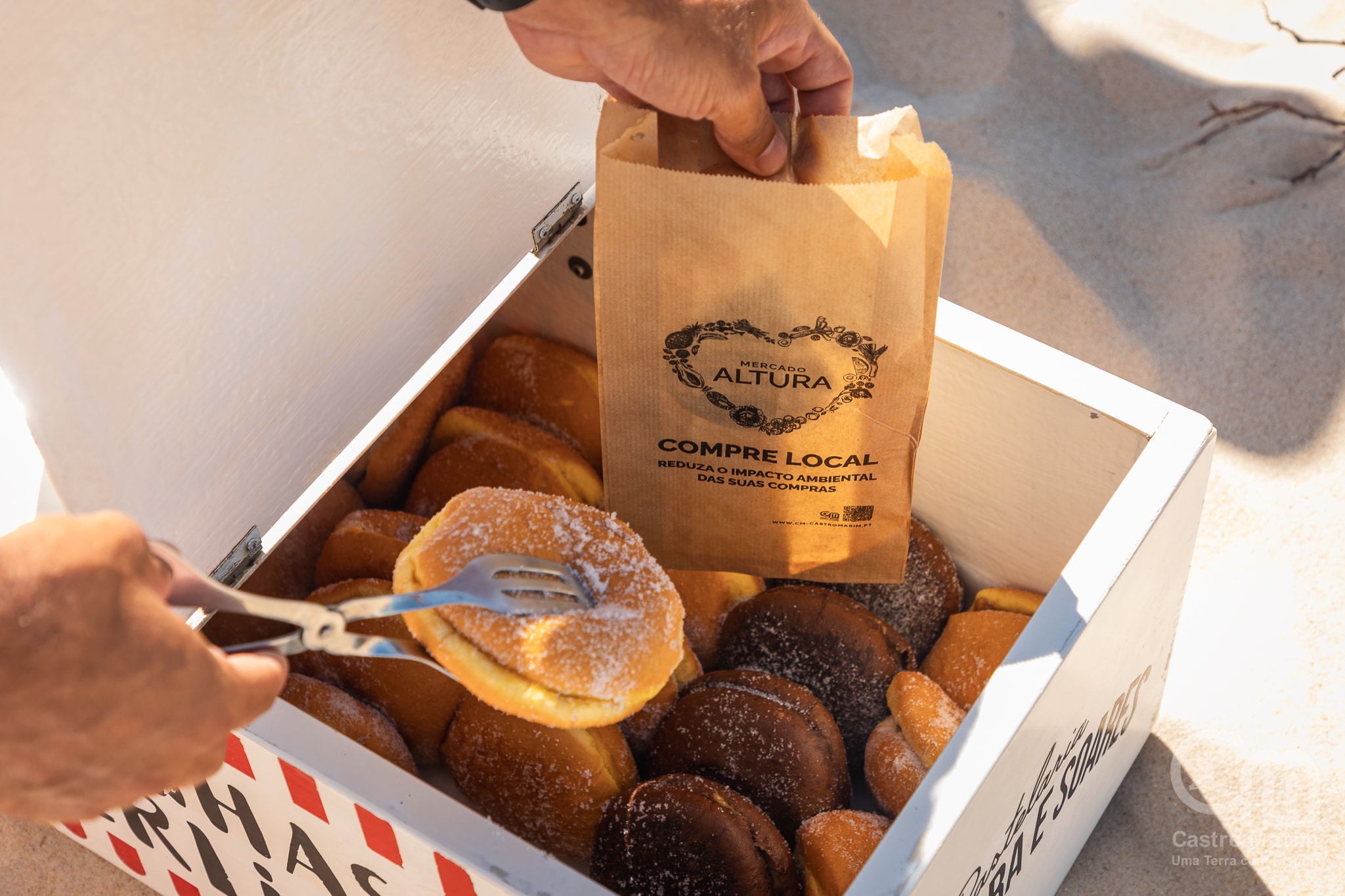 ‘Bola de berlim’ bags used to raise drought awareness in Castro Marim