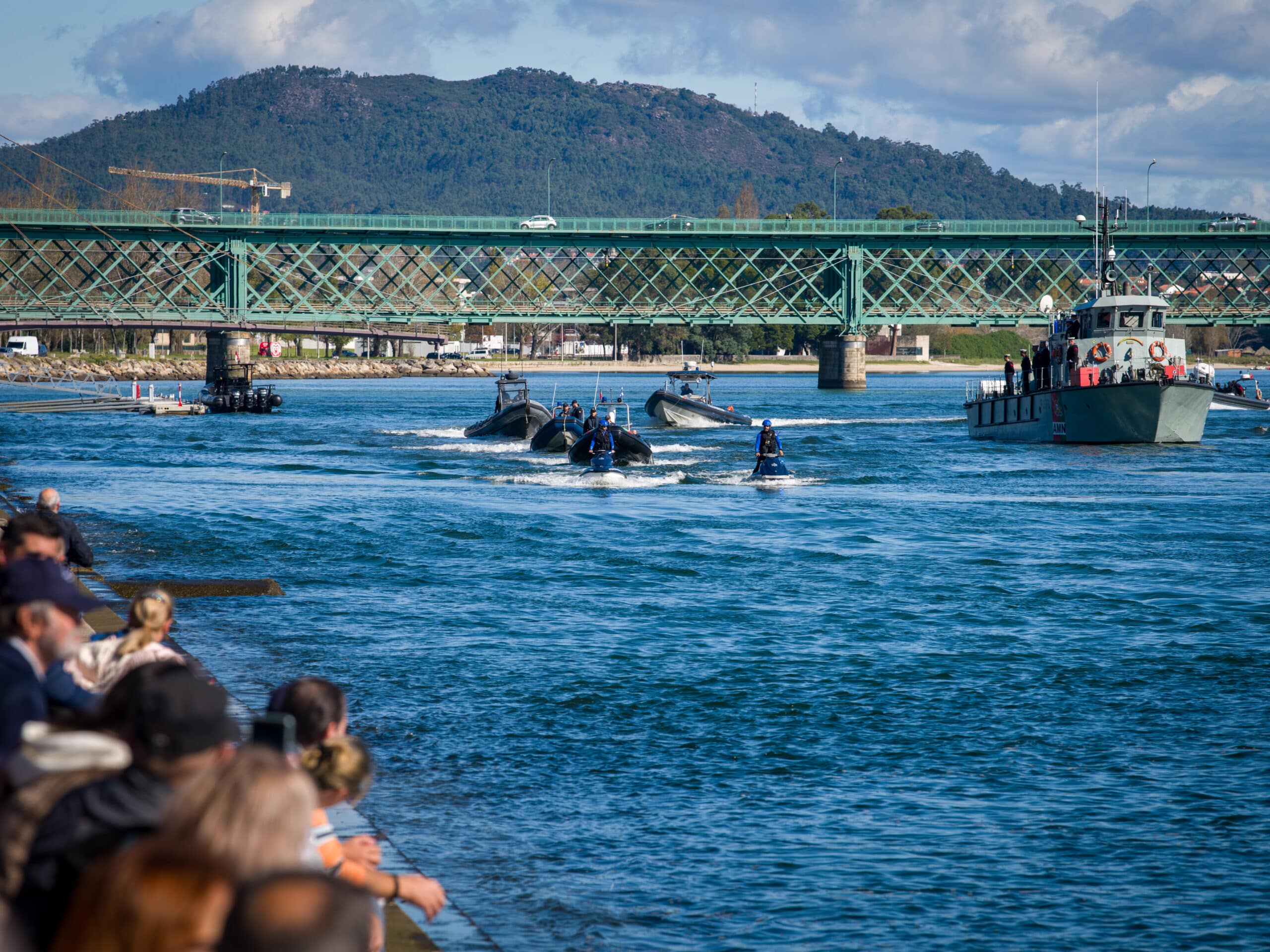 Admiral praises Portugal’s maritime police as “possibly most efficient country has”|Admiral praises Portugal’s maritime police as “possibly most efficient country has”|Yesterday's line up of dignitaries in Viana do Castelo. Image: Autoridade Nacional Marítima