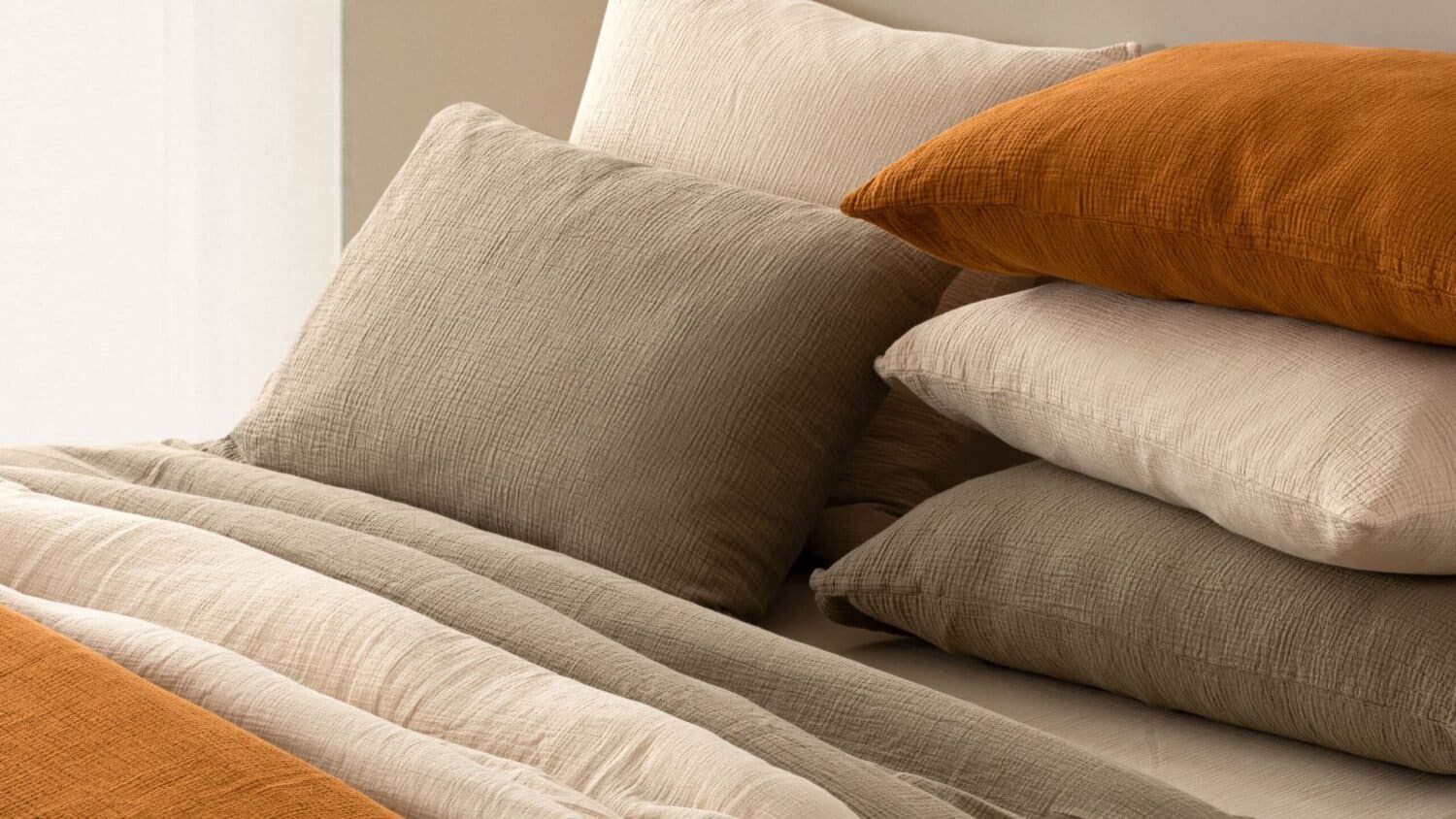 Cocoon brand|Bed linen at Linen-etc.com|Raeya 45x45 Peach Black