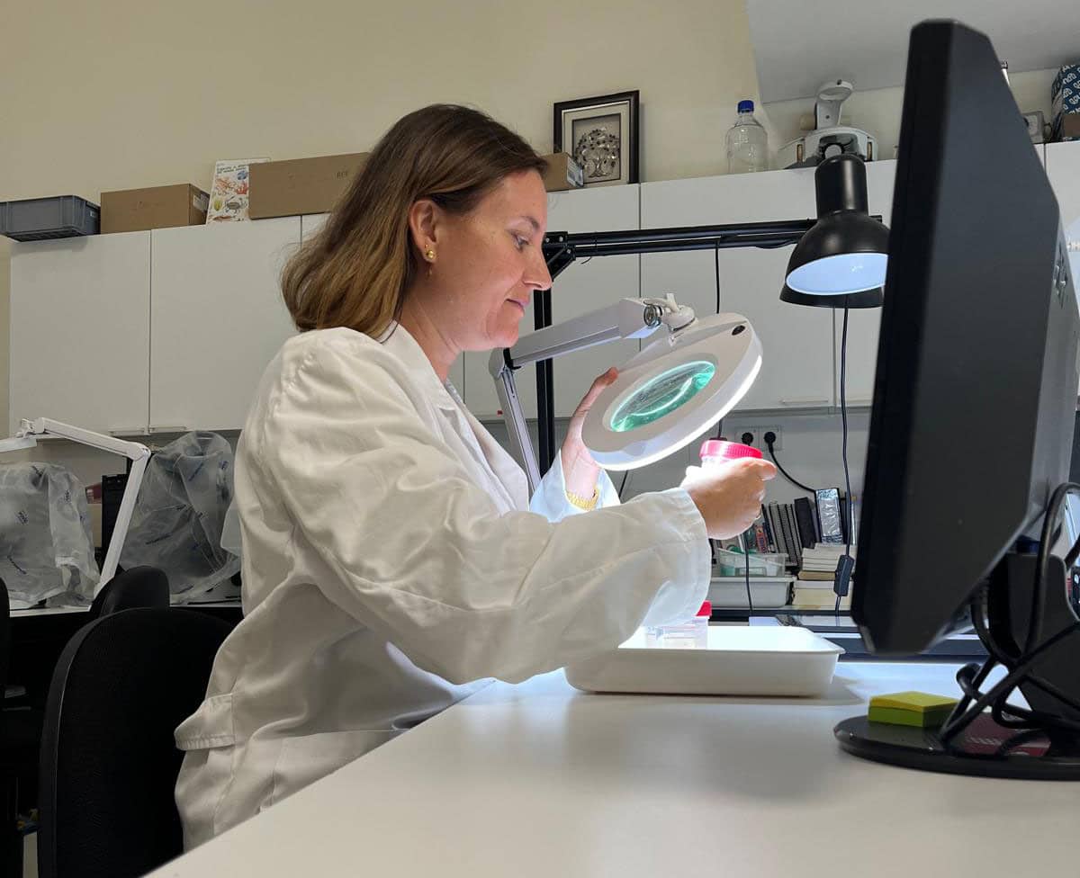 Cristina Calheiros is a senior researcher at CIIMAR, the Interdisciplinary Centre of Marine and Environmental Research