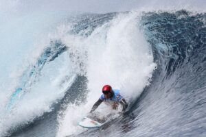 Paris2024: Algarve surfer Yolanda Hopkins eliminated