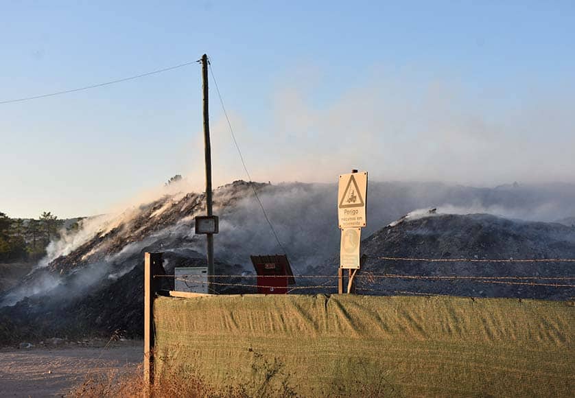 Almancil landfill loses licence after fire breaks out|Almancil landfill loses licence after fire breaks out|Almancil landfill loses licence after fire breaks out|