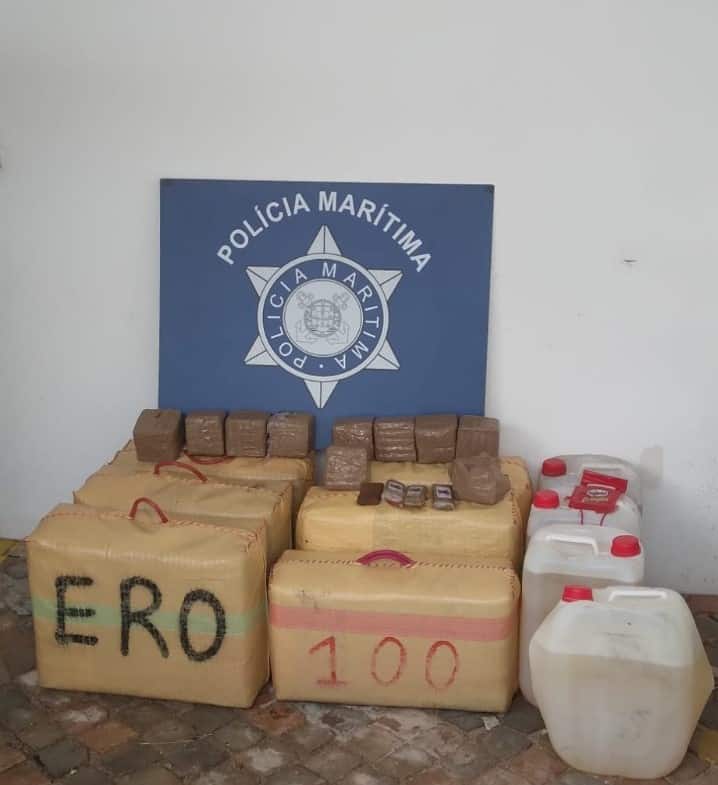 Drug traffickers arrested after being rescued from drifting boat