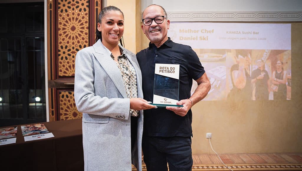 The new "Best Chef" prize was awarded to Chef Daniel Ski from KAMIZA Sushi Bar in Loulé, who presented "A Journey through Japan" as a petisco.||Encerramento-RdP-23-003|One of the winning best menus, Black pork and homemade waffle made by Chef Gerard de Laure from the Ceiceira Restaurant in Monchique.|Encerramento-RdP-23-059|Encerramento-RdP-23-060|Encerramento-RdP-23-002