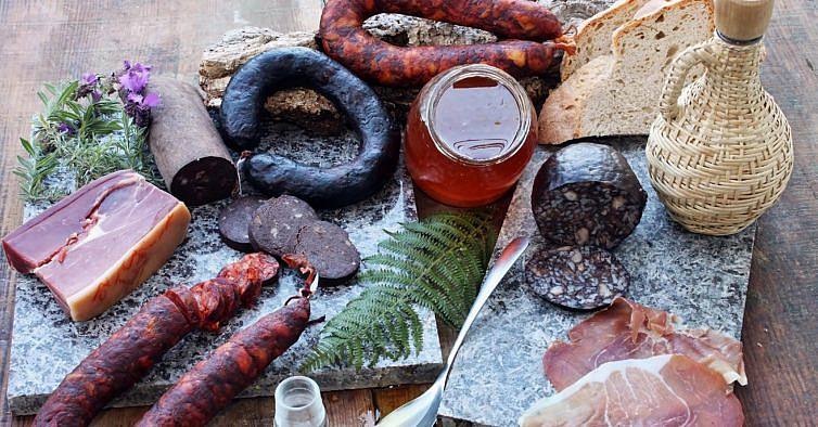 Enchidos-de-Monchique