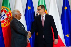 PM visits largest refugee registration centre in Poland