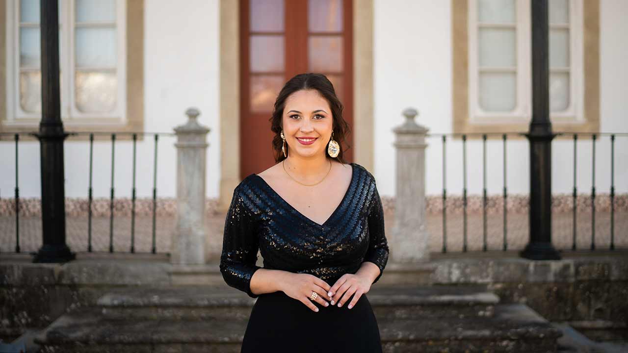 Beatriz Pereira is one of the guest performers.