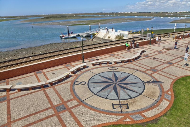 Faro resumes ferry services to Farol and Culatra island