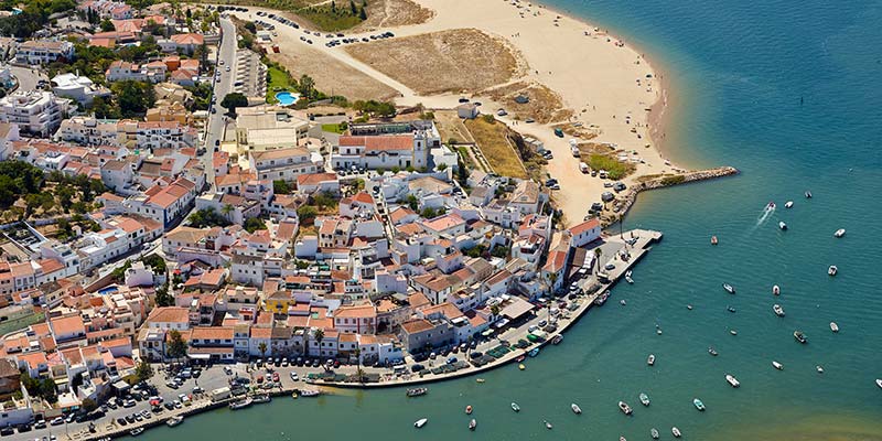 Algarve hotels welcome nearly half-a-million tourists in September
