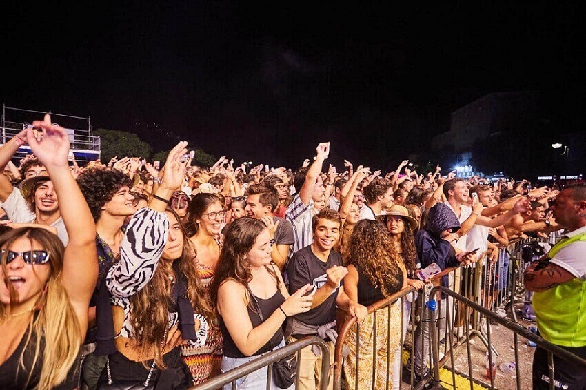 Festival F