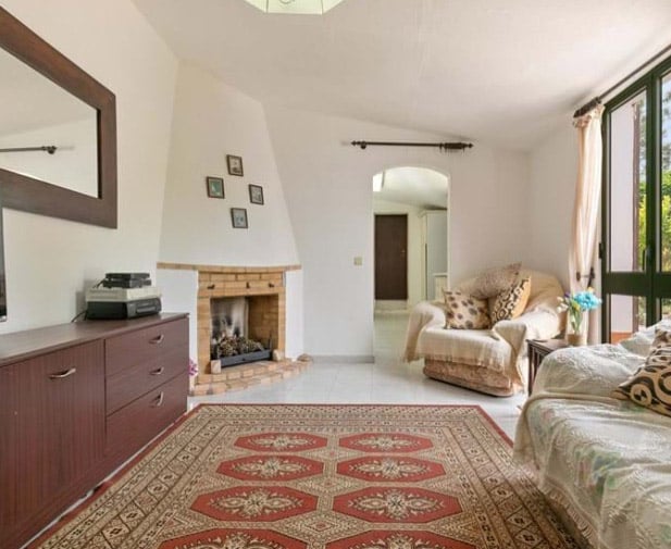Two-bedroom farmhouse for sale in Silves