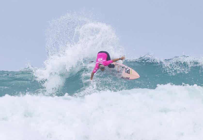 Yolanda Hopkins (Crédito- Laurent Masurel - World Surf League)