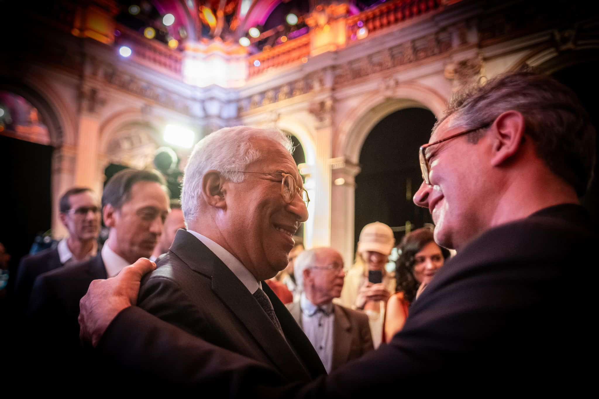 Portugal's outgoing PM has been in Brussels and France, reportedly 'saying his goodbyes', and today his executive is holding its final Council of Ministers in which it is expected to make a number of decisions regarding future spending. Image: @antoniocostapm