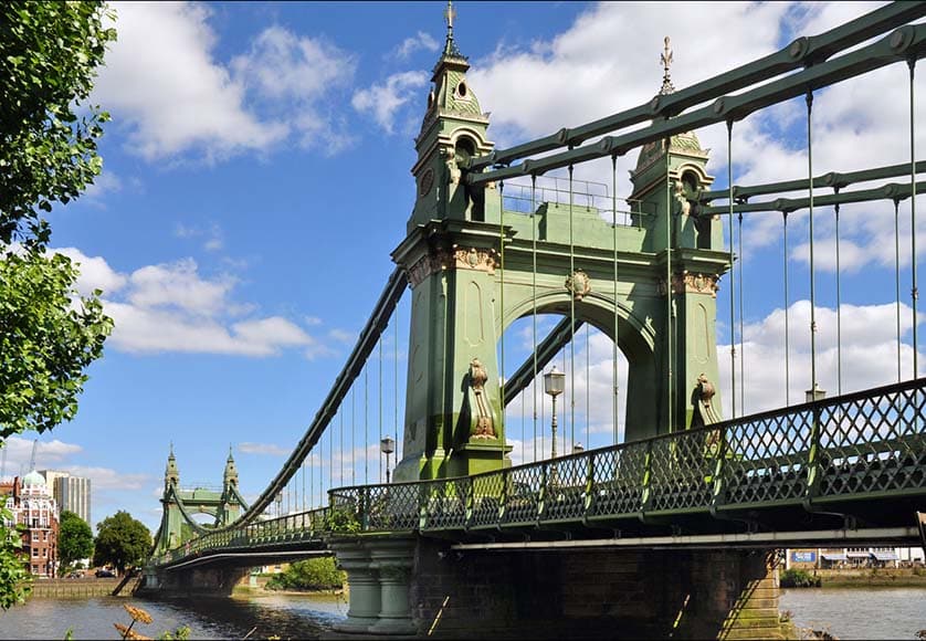 Hammersmith Bridge - Photo Hammersmith & Fulham Council|Highgate Cemetery - Photo Panyd at English Wikipedia
