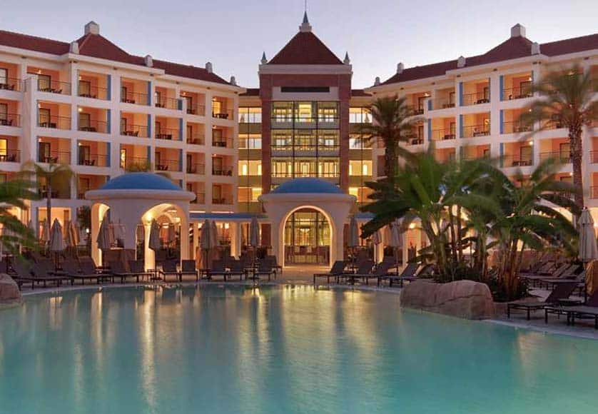 Hilton Vilamoura As Cascatas Golf Resort & Spa|Cat and dog