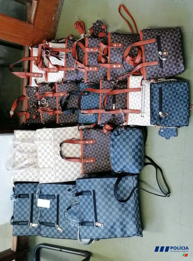 PSP police seize 389 counterfeit items at Portimão fair