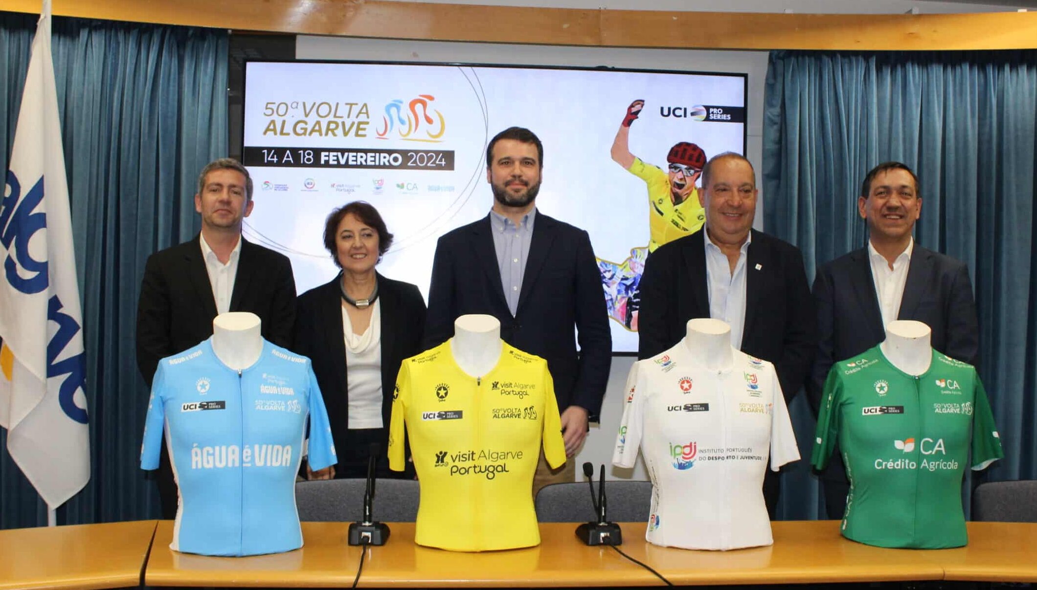 André Gomes (Turismo do Algarve), Lídia Monteiro (Turismo de Portugal), João Paulo Correia (Secretary of State for Youth and Sport), Custódio Moreno (Diretor IPDJ Algarve), Delmino Pereira (Federação Portuguesa de Ciclismo) - Photo: MARIA SIMIRIS/OPEN MEDIA GROUP
