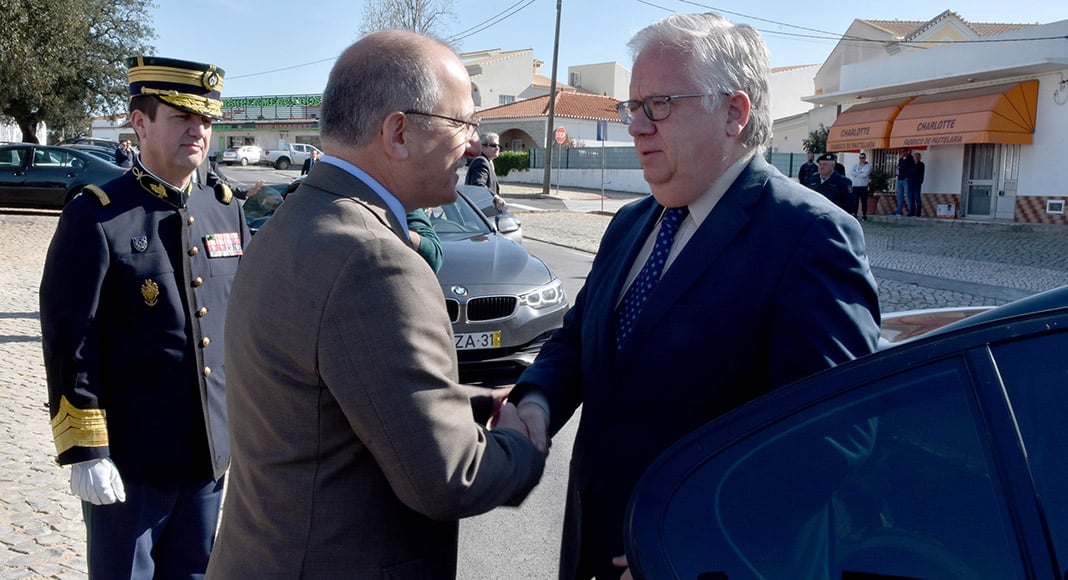 Loulé Mayor Vítor Aleixo (left) greeting Minister for Internal Administration Eduardo Cabrita