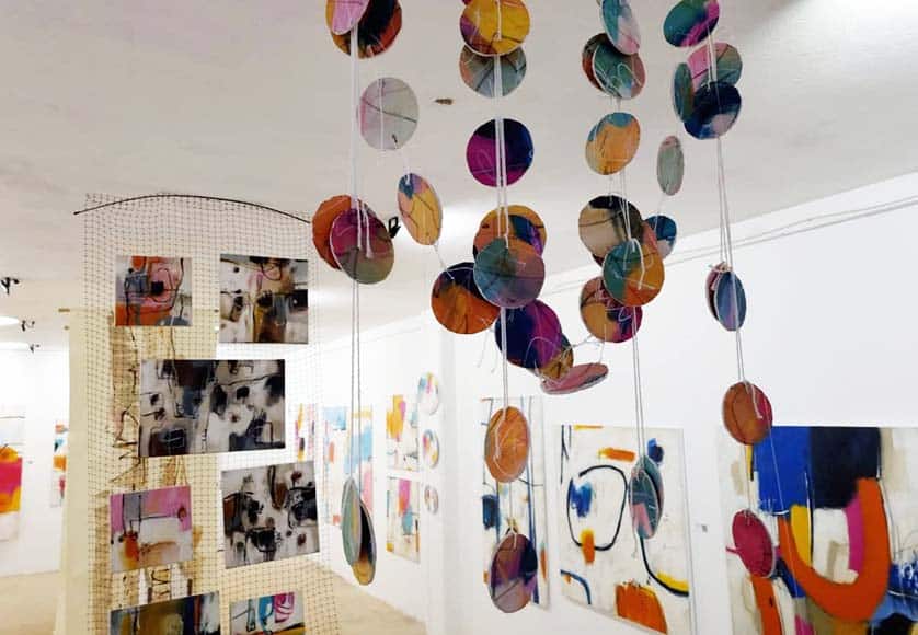 Portimão artist Stela Barreto exhibits at Lady in Red in Lagoa