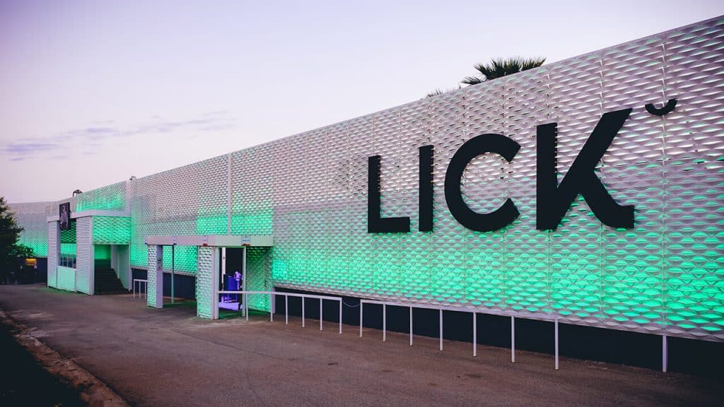 Duo robs €60,000 from popular Algarve nightclub