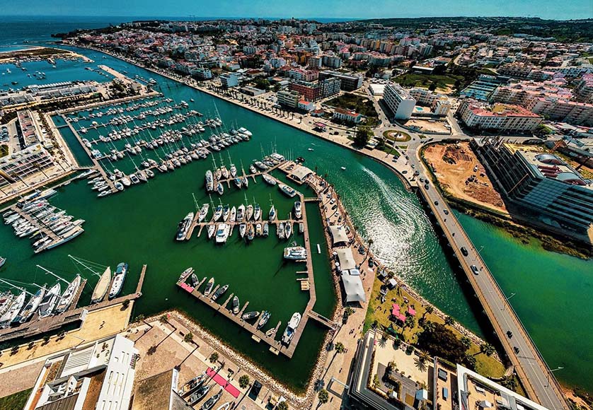 Lagos Marina Aérea Galaxia Boat show_Abr2022|Sunset over Lagos ©Mario Majer