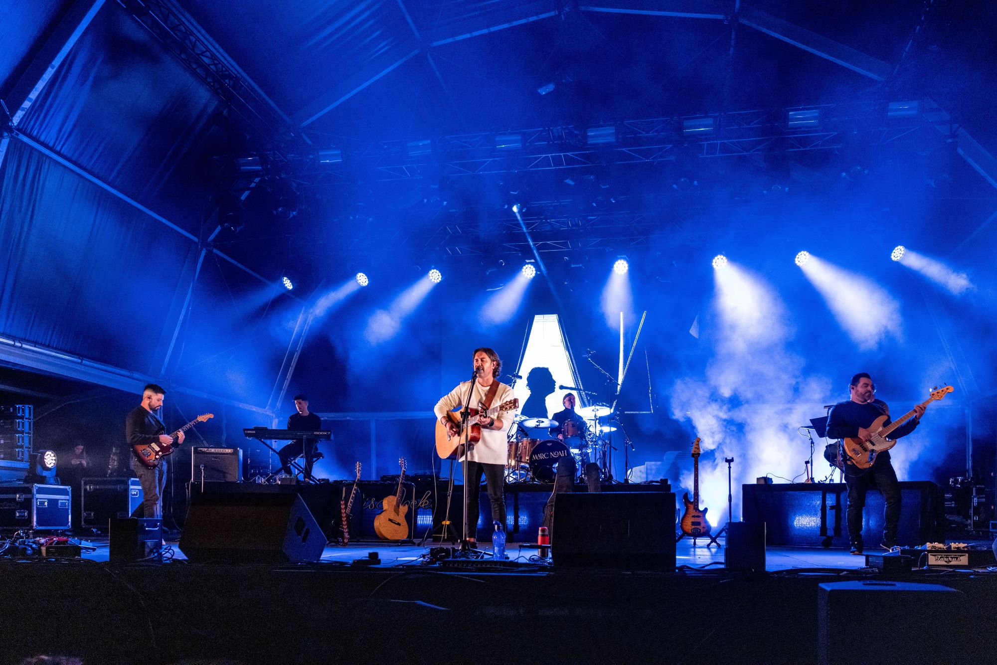 Marc Noah performing in Quarteira|Thousands welcome 2024 in Quarteira