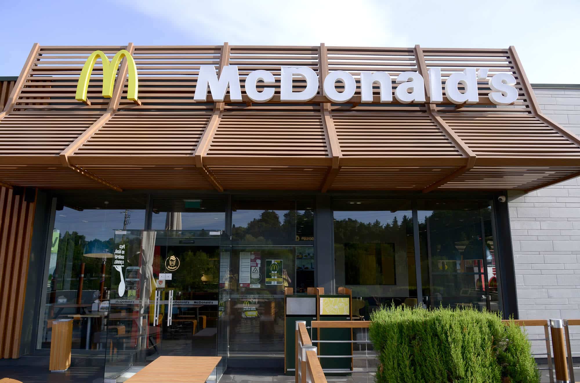 McDonald’s announces 200 job openings in Algarve