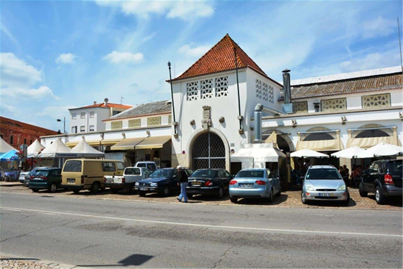 Nighttime market in Silves