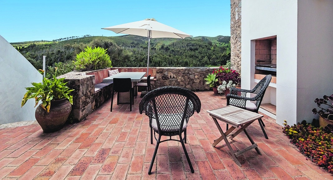 Monchique: six-bedroom mountain retreat