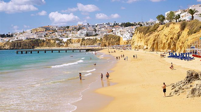 Irishman drowns at Albufeira's Inatel beach