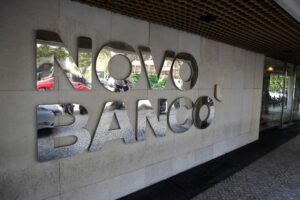 Novo Banco director dismissed after suspicion of money laundering