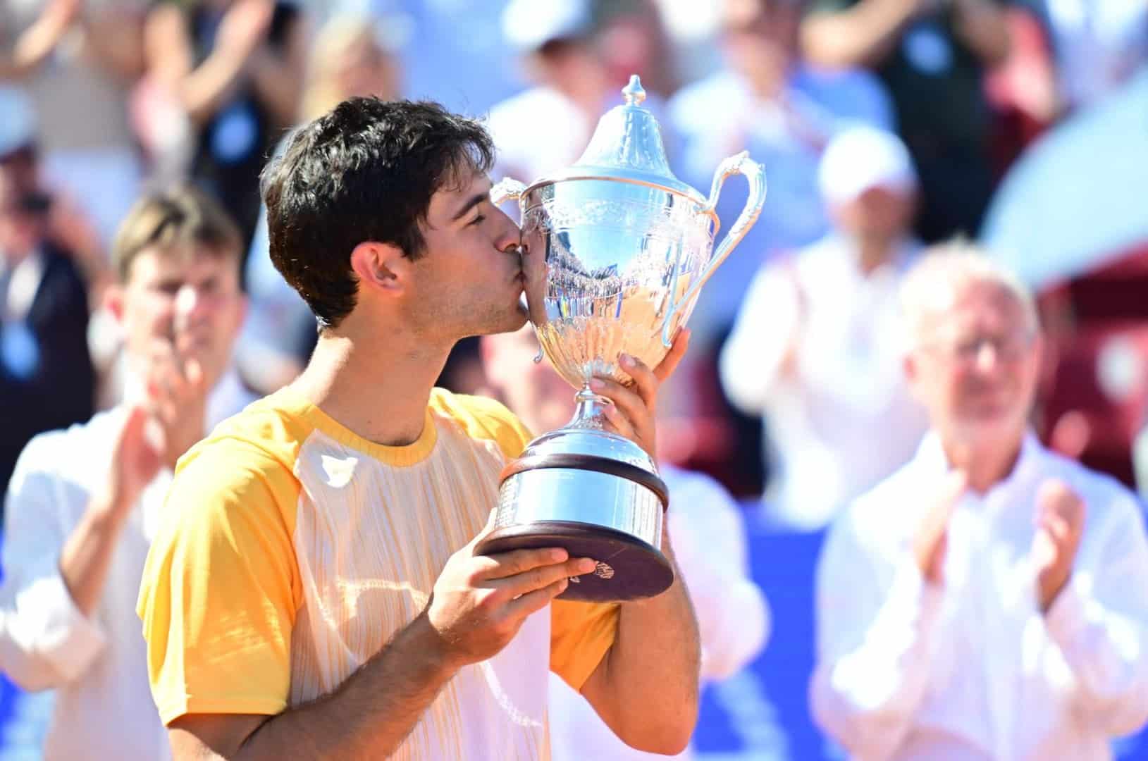Nuno Borges beats Nadal