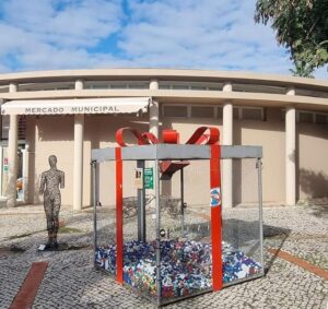 Olhos de Água market announces live music on Saturdays
