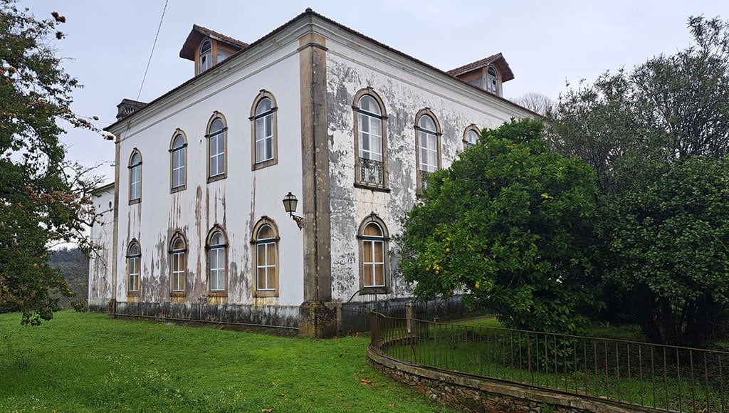 Historic properties are good value for money|Farmhouses brought back to life|Properties to renovate from the 1500s|Redevelopment - new roof in place|Comfortable interiors in heritage buildings