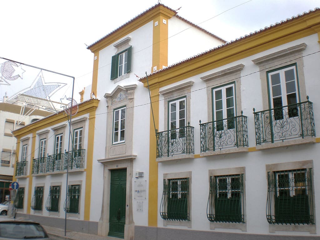 Palacete Doglioni, or Palácio Cúmano|João António Júdice Fialho|Palácio Fialho, or Colégio de Nossa Senhora do Alto