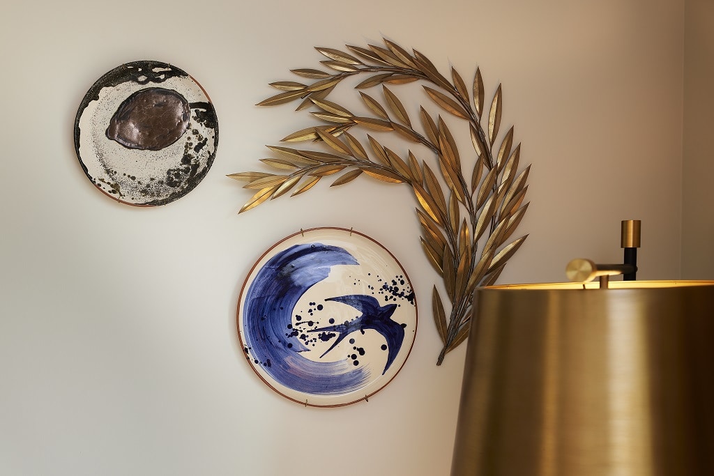 Ombria Algarve decorated with 500 craft pieces