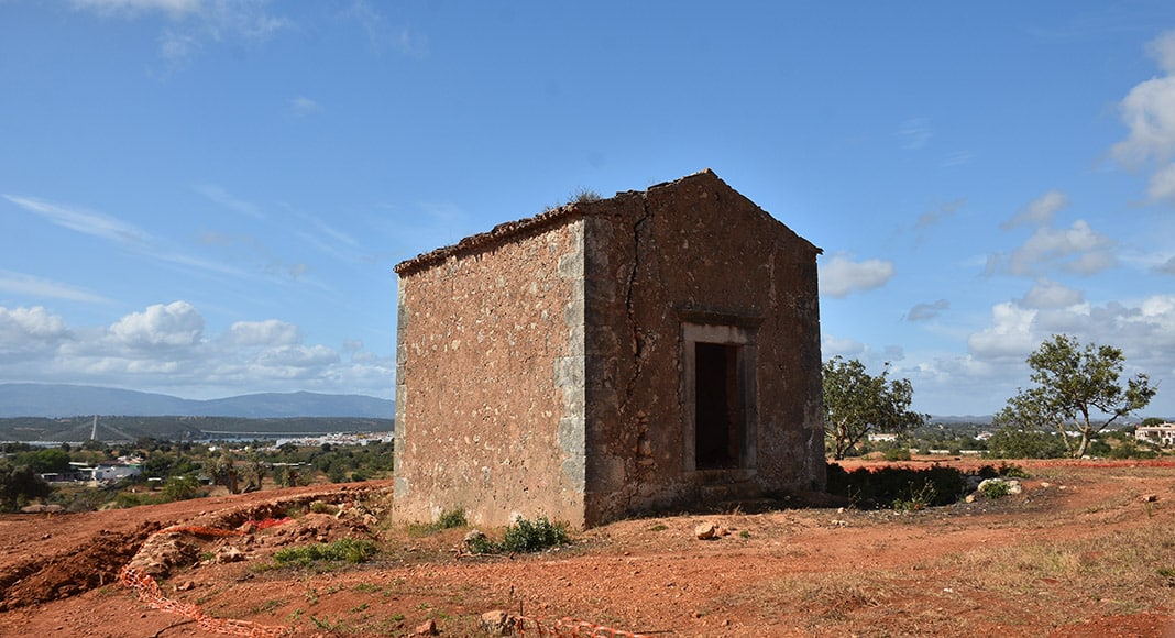 17th century Ermida de São Pedro