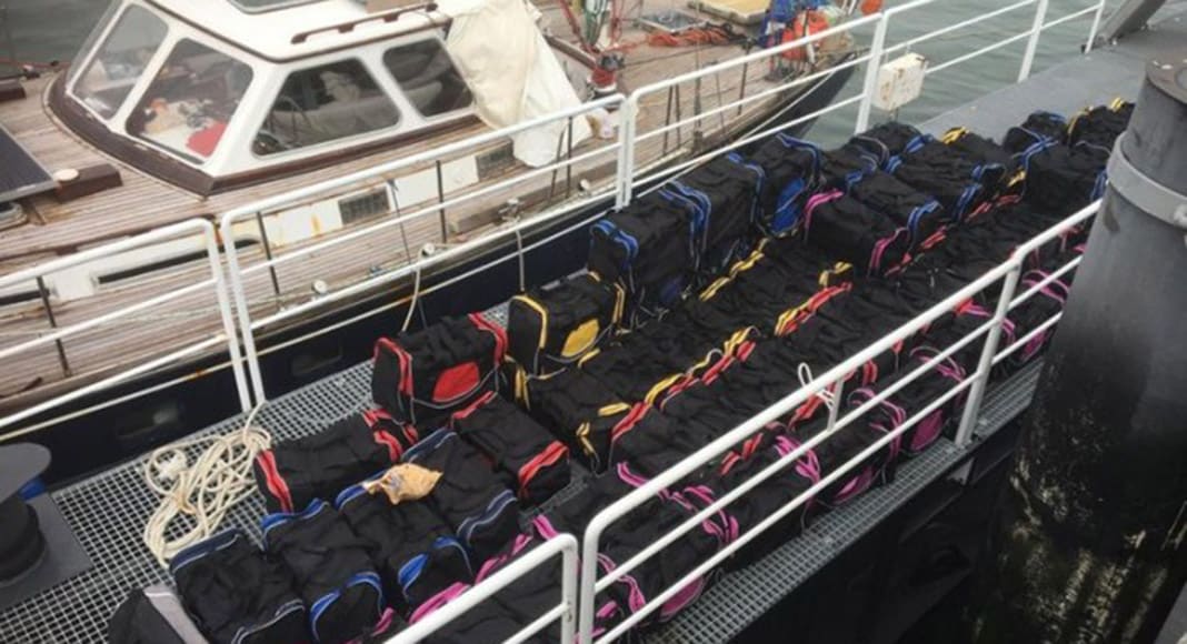 Authorities swoop on cocaine smugglers despite cyclonic winds