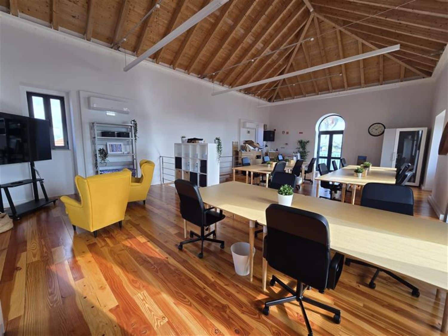 Portimão inaugurates coworking space in old Lota building|Portimão inaugurates coworking space in old Lota building