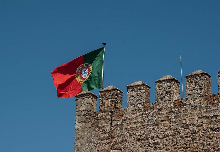 Portuguese flag (Image by jacqueline macou from Pixabay)