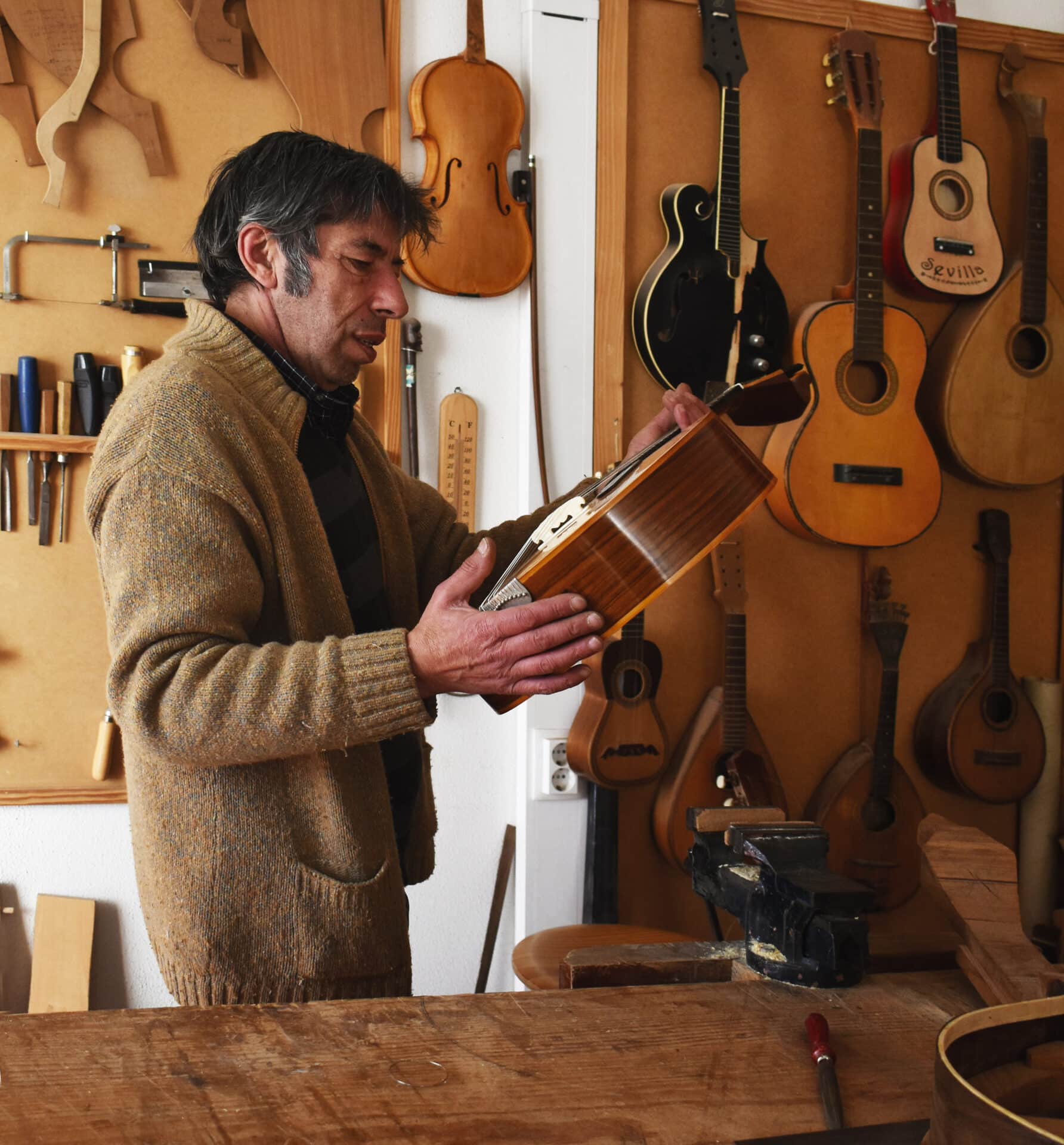 Makings of the perfect Portuguese guitar