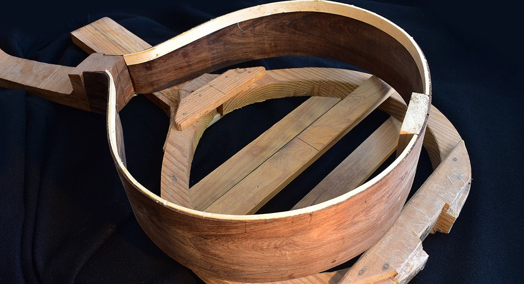 Makings of the perfect Portuguese guitar