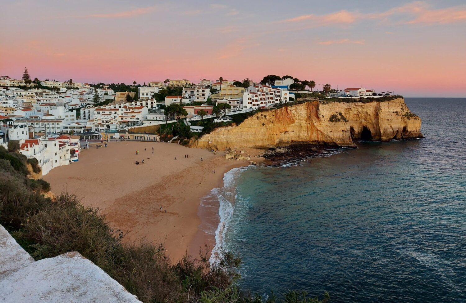 Praia de Carvoeiro (by Inês Lopes) 4