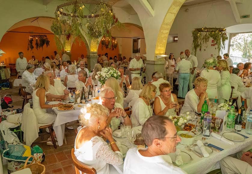 Rotary Club Estoi Palace International (RCEPI) White Night dinner.