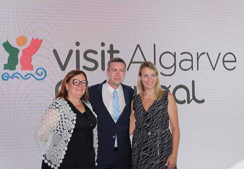 André Gomes (centre) with his mother, Portimão mayor, Isilda Gomes (left) and his wife, the president of the administration board of the Algarve University Hospital Centre, Ana Varges Gomes (right) Photos: Beatriz Maio/Open Media|Secretary of State for Tourism, Nuno Fazenda