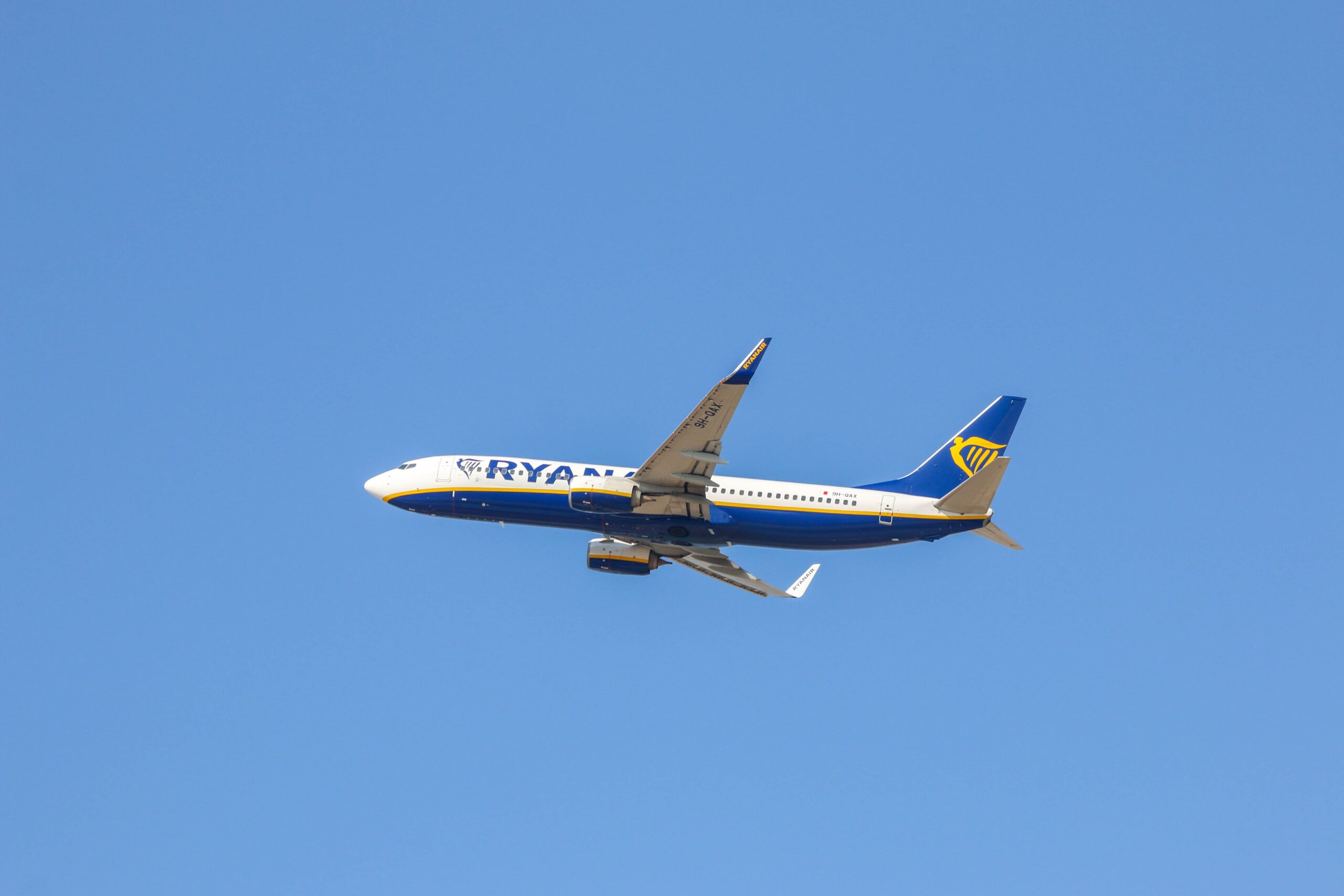 Third Ryanair plane makes emergency landing in Faro this month